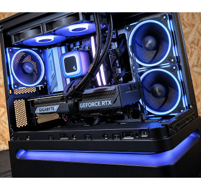 PC Gamer CÉLESTE 4K Ryzen 7 9800X3D RTX 5080 16Go